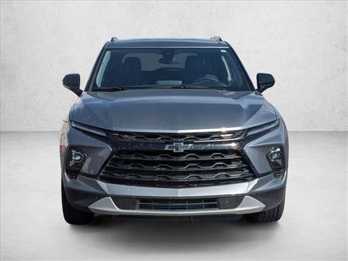 Used 2025 Chevrolet Blazer LT w/ Midnight/Sport Edition FWD image 2