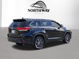 Used 2019 Toyota Highlander XLE image 4