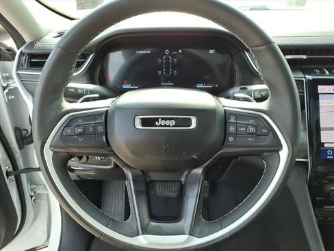 Used 2023 Jeep Grand Cherokee L Limited AWD/4WD image 22