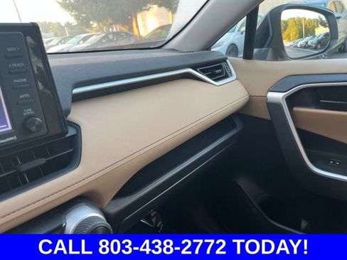 Used 2022 Toyota RAV4 LE FWD image 27