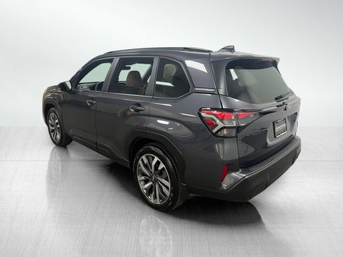 Used 2025 Subaru Forester Touring w/ Popular Package - Touring image 8