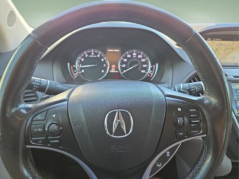 Used 2017 Acura MDX w/ Technology Package AWD/4WD image 4