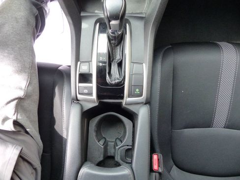 Used 2020 Honda Civic Sport image 29