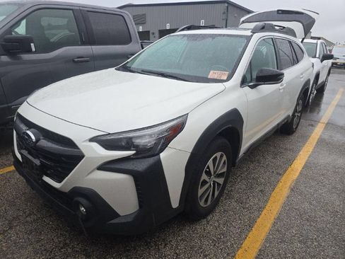 Used 2023 Subaru Outback Premium AWD/4WD image 2