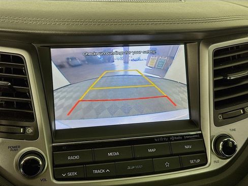 Used 2018 Hyundai Tucson SEL Plus FWD image 16