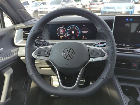 New 2026 Volkswagen Tiguan SE R-Line image 22