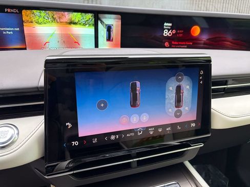 New 2026 Lincoln Nautilus Black Label w/ Jet Appearance Package AWD/4WD image 49