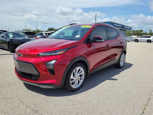 Certified 2023 Chevrolet Bolt EUV LT w/ Driver Confidence Package image 2