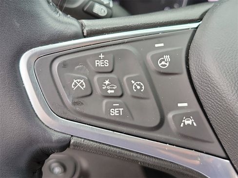 Used 2022 Chevrolet Equinox Premier image 25