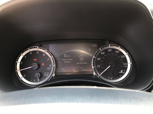 Used 2023 Toyota Highlander LE AWD/4WD image 16