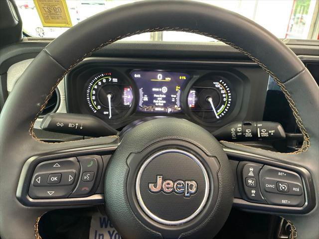 Certified 2024 Jeep Wrangler Unlimited AWD/4WD image 41