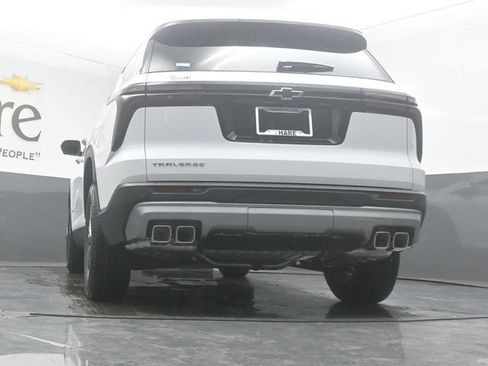 New 2026 Chevrolet Traverse LT w/ Driver Confidence Package FWD image 33