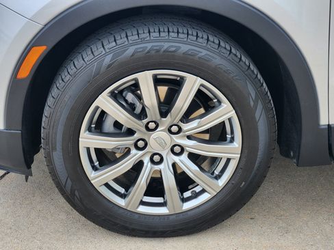 Used 2021 Cadillac XT4 Premium Luxury FWD image 29
