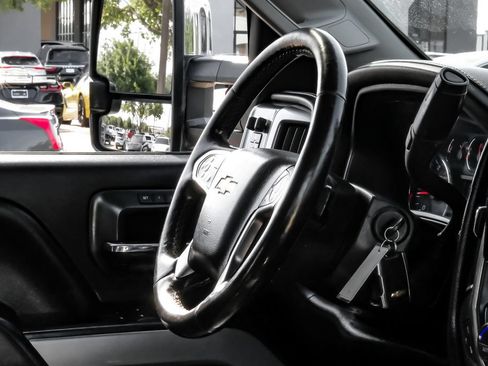 Used 2019 Chevrolet Silverado 2500 LTZ w/ Duramax Plus Package AWD/4WD image 10