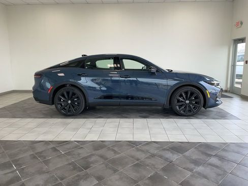 Used 2026 Toyota Crown Nightshade image 4