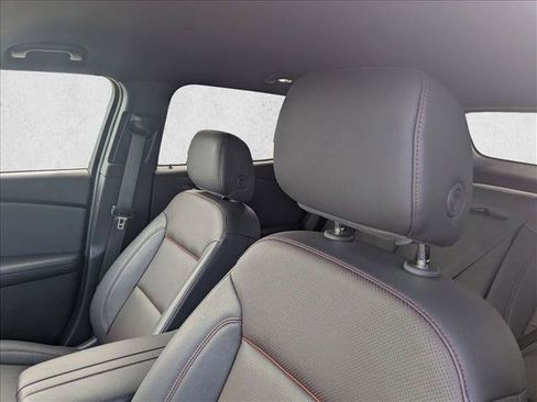 Used 2025 Chevrolet Blazer RS FWD image 14