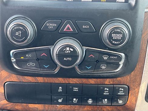 Used 2018 RAM 1500 Laramie Longhorn w/ Longhorn Southfork Package image 17