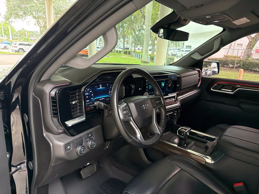 Used 2024 Chevrolet Silverado 1500 RST RWD image 7