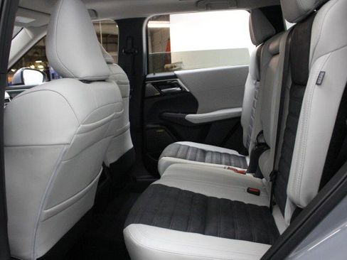 New 2026 Mitsubishi Outlander SE image 24