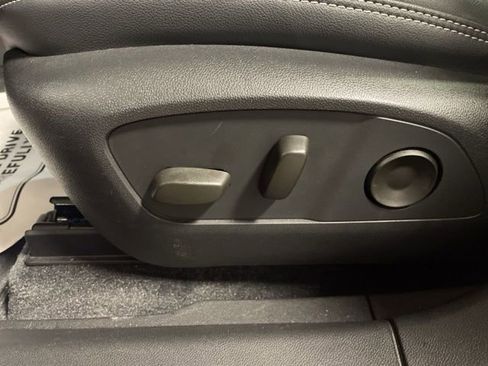 Used 2024 Chevrolet Blazer EV LT image 20