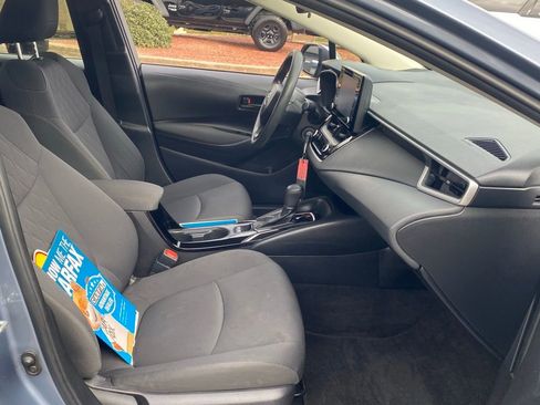 Used 2022 Toyota Corolla LE image 18