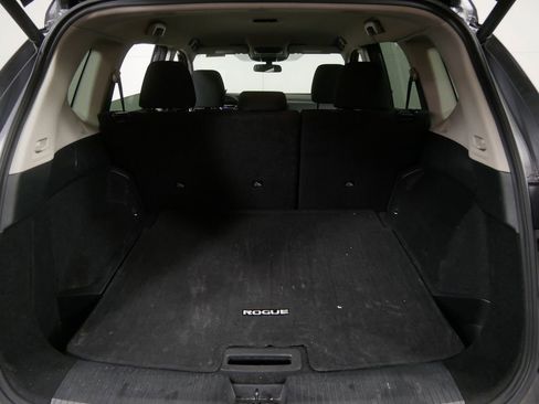 Used 2025 Nissan Rogue SV image 5