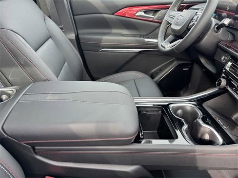 New 2026 Chevrolet Traverse Z71 w/ Enhanced Driving Package image 7