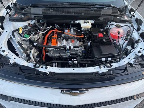 New 2026 Chevrolet Equinox EV LT w/ Convenience Package II image 30