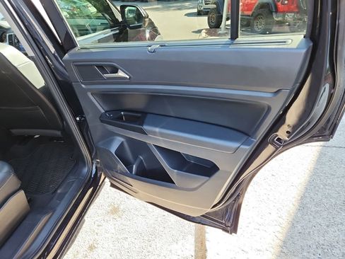 Used 2021 Volkswagen Atlas SE w/ Panoramic Sunroof Package AWD/4WD image 25