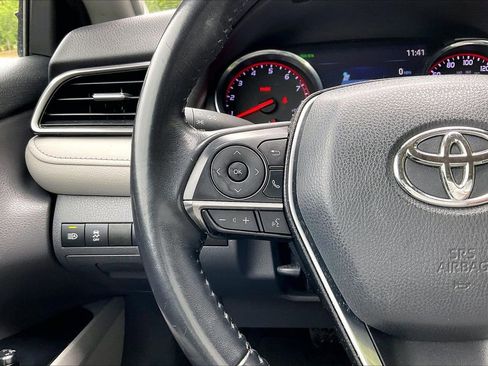 Used 2019 Toyota Camry XSE w/ Navigation Package FWD image 31