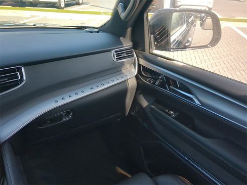 Used 2023 Jeep Grand Wagoneer L Series II w/ Premium Group II image 18