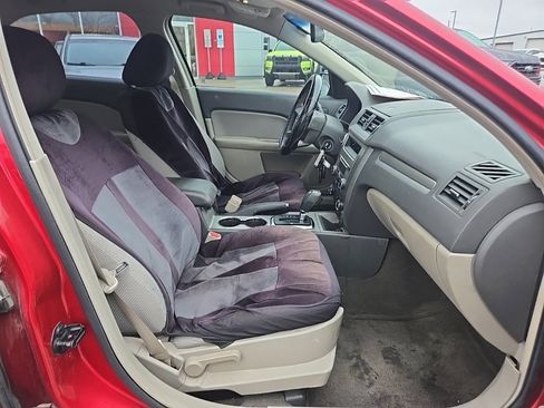 Used 2011 Ford Fusion SE image 19