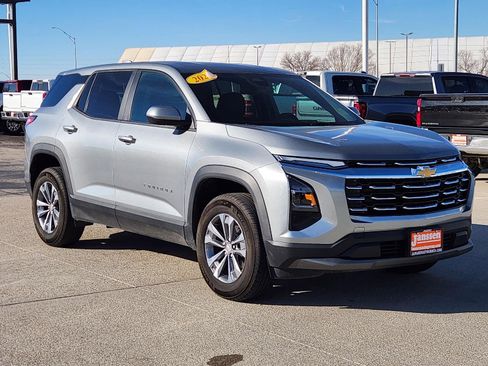 Used 2025 Chevrolet Equinox LT image 4