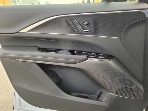 New 2026 Cadillac Lyriq Luxury image 25