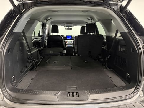 Used 2023 Ford Explorer XLT w/ Equipment Group 202A image 29