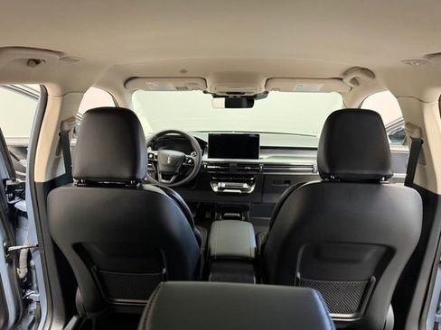 Used 2024 Lincoln Corsair AWD w/ Equipment Group 101A image 24