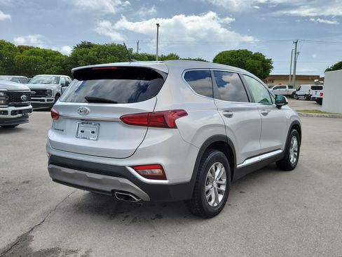 Used 2020 Hyundai Santa Fe SE FWD image 5