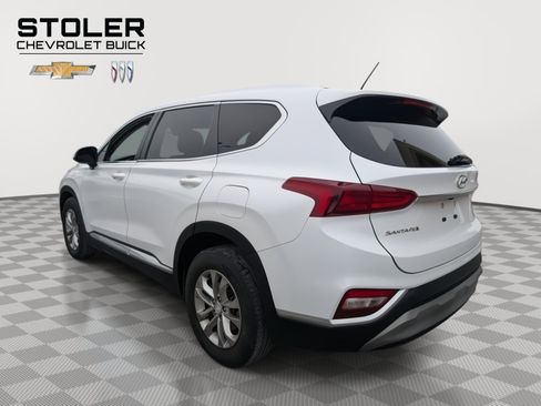 Used 2020 Hyundai Santa Fe SE image 3