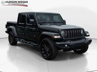 Used 2025 Jeep Gladiator Sport