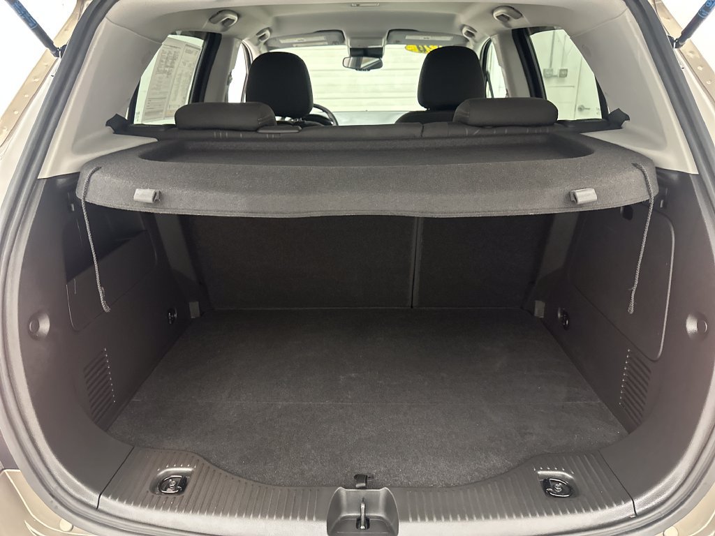 Used 2020 Chevrolet Trax LT FWD image 24