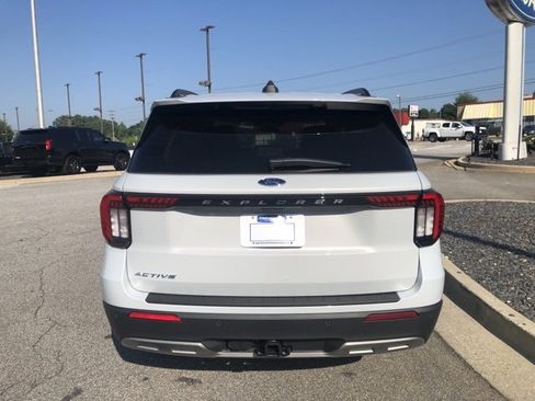 New 2025 Ford Explorer Active w/ Active Comfort Package image 7
