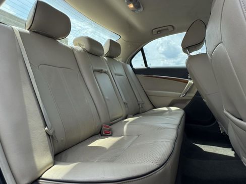 Used 2011 Lincoln MKZ image 34