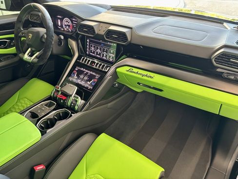 Used 2021 Lamborghini Urus image 25