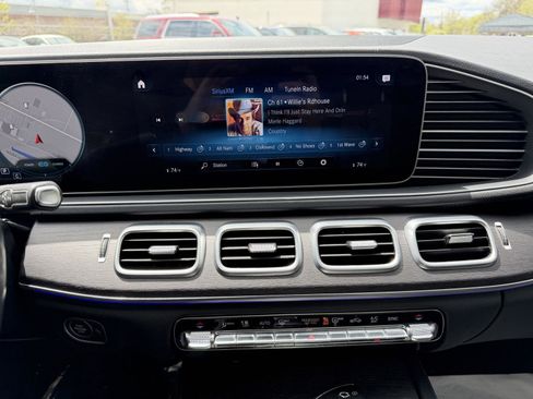 Used 2020 Mercedes-Benz GLS 450 4MATIC image 21