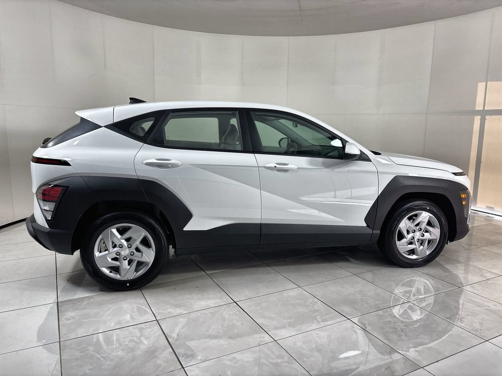 Used 2026 Hyundai Kona SE FWD image 9