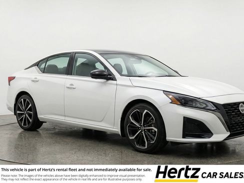 Used 2025 Nissan Altima 2.5 SR FWD image 1