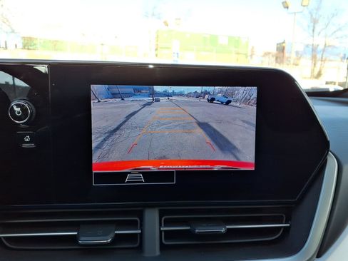 Used 2024 Chevrolet Trax RS w/ Sunroof Package image 20