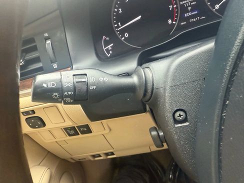 Used 2015 Lexus ES 350 w/ Premium Package FWD image 16