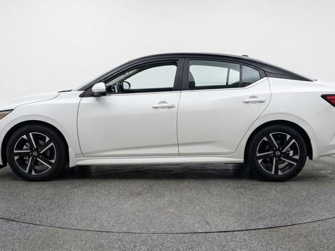 Used 2025 Nissan Sentra SV FWD image 5