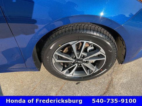 Used 2023 Kia Forte LXS w/ LXS Technology Package FWD image 13